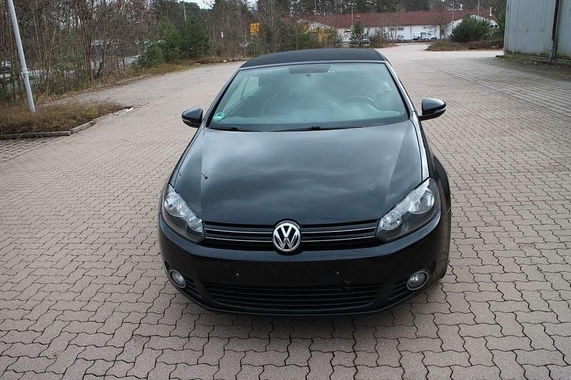 Gebraucht VW Golf Basis 105 PS (77 kW) 2011 Schwarz Cabrio