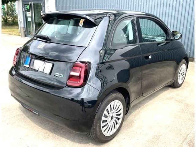 Gebraucht Fiat 500e Action 69 kW (95 PS) 2022 Onyx schwarz) (schwarz Kleinwagen