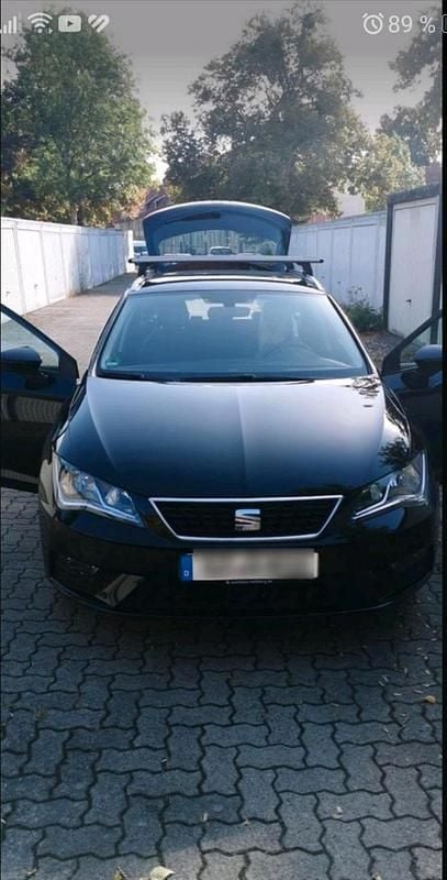 Schwarz Gebraucht 2020 Seat Leon ST Kombi | 12.600 € (Superpreis) - Bild 1/4