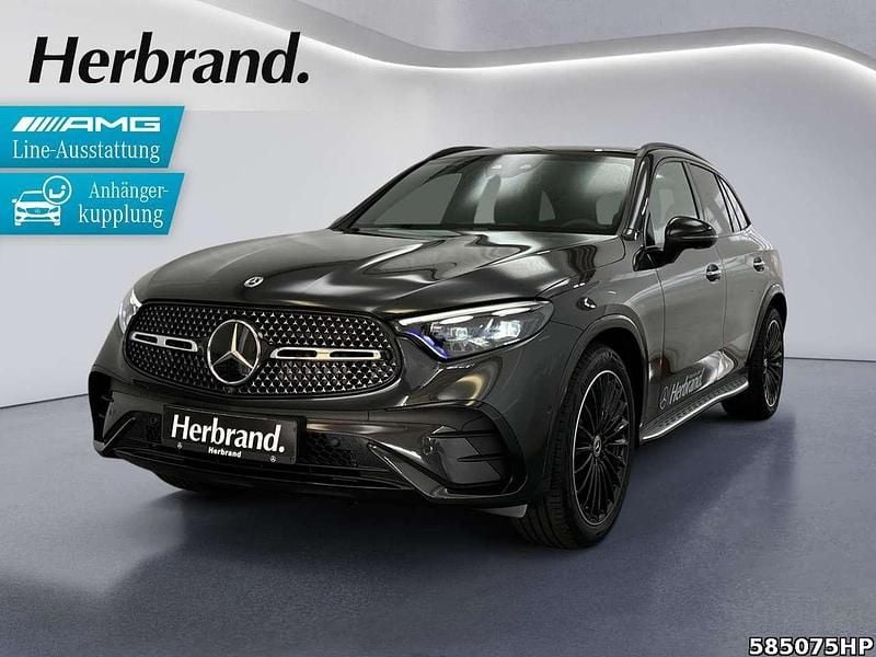 Metalliclack graphitgrau Gebraucht 2025 Mercedes GLC220 AMG SUV | 67.290 € (Guter Preis) - Bild 1/4