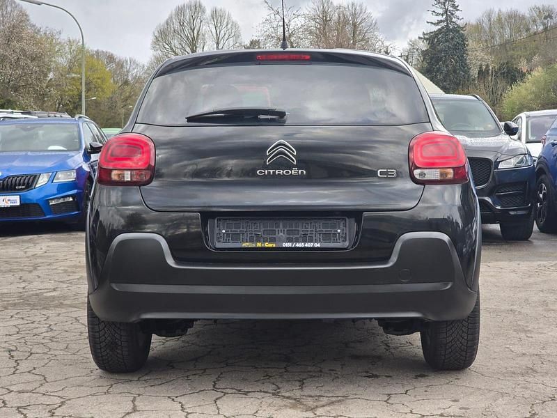 Gebraucht Citroën C3 Shine 110 PS (80 kW) 2023 Schwarz Kleinwagen