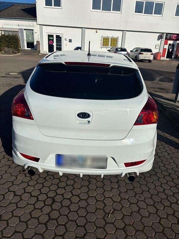 Second-hand Kia ProCeed 125 CP (91 kW) 2010 Alb Hatchback
