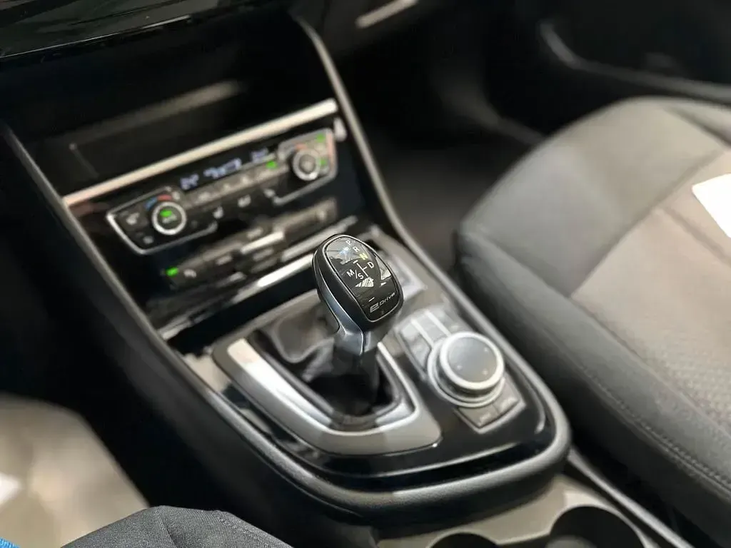 Gebraucht BMW 225 iPerformance 224 PS (164 kW) 2019 Schwarz Van / Kleinbus