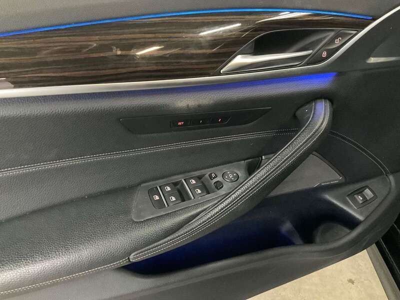 Schwarz Gebraucht 2017 BMW 530 Limousine | 22.300 € (Fairer Preis) - Bild 1/4