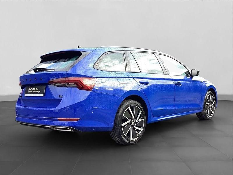 Gebraucht Skoda Octavia SportLine 204 PS (150 kW) 2022 Blau Kombi