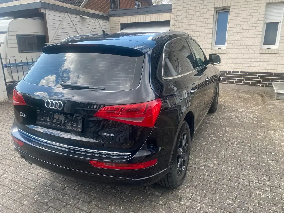 Gebraucht Audi Q5 163 PS (119 kW) 2015 Schwarz SUV