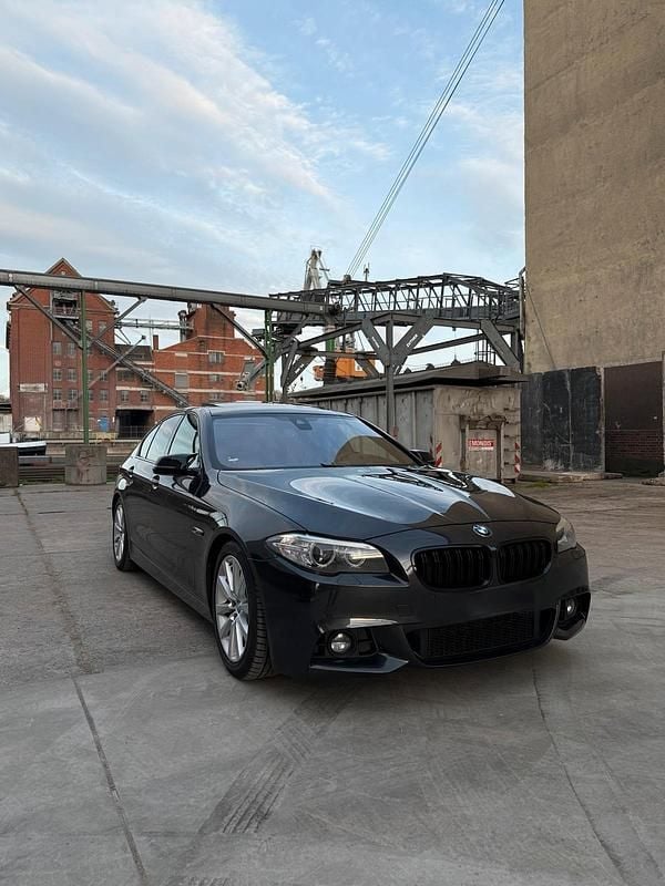 Gebraucht BMW 530 258 PS (189 kW) 2014 Grau Limousine