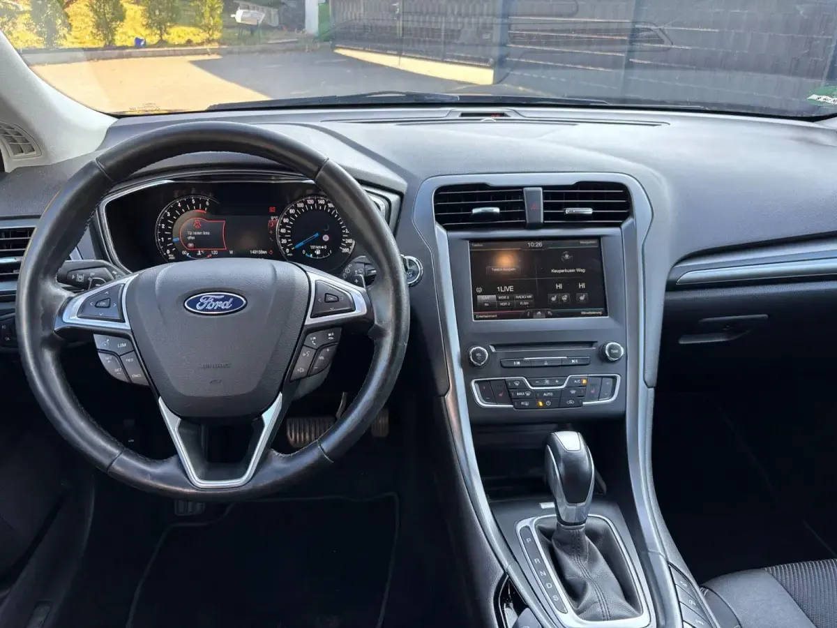 Gebraucht Ford Mondeo Titanium 179 PS (131 kW) 2016 Blau Kombi