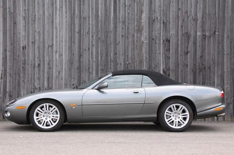 Gebraucht Jaguar XKR S 396 PS (291 kW) 2003 Grau Cabrio