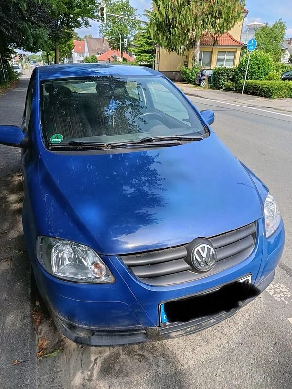 Blau Gebraucht 2006 VW Fox Kleinwagen | 800 € (Superpreis) - Bild 1/4