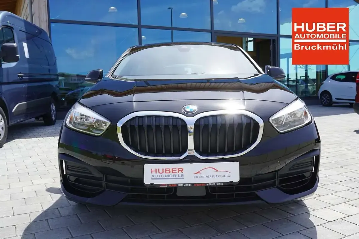 Gebraucht BMW 118 Advantage 140 PS (102 kW) 2019 Schwarz Kleinwagen