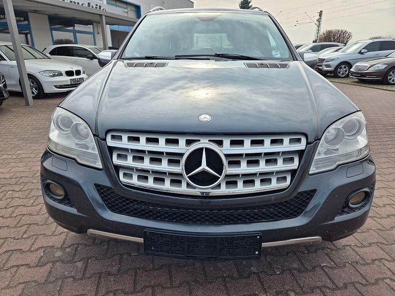 Gebraucht Mercedes ML350 272 PS (200 kW) 2010 Grau SUV