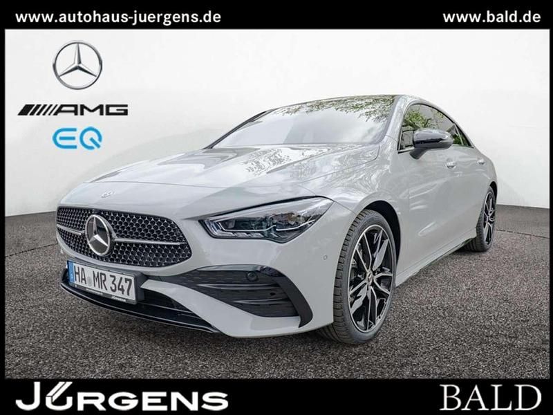Grau manufaktur lack manufaktu Gebraucht 2025 Mercedes CLA220 AMG Limousine | 49.220 € - Bild 1/4