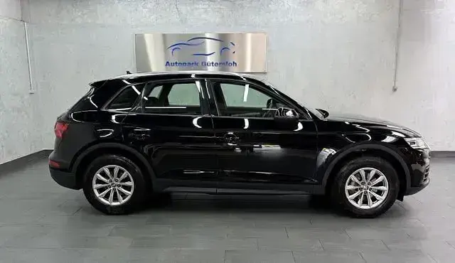 Gebraucht Audi Q5 Ambiente 150 PS (110 kW) 2018 Schwarz SUV
