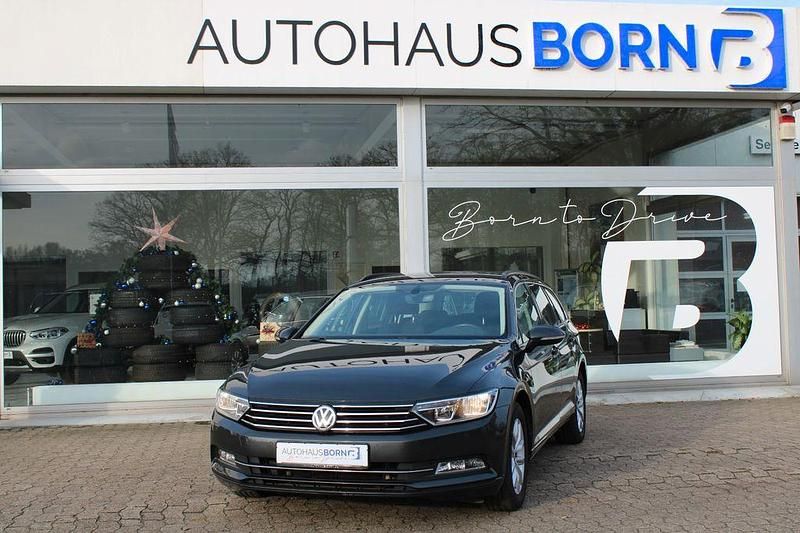 Grau Gebraucht 2017 VW Passat Comfortline Kombi | 12.490 € (Guter Preis) - Bild 1/4