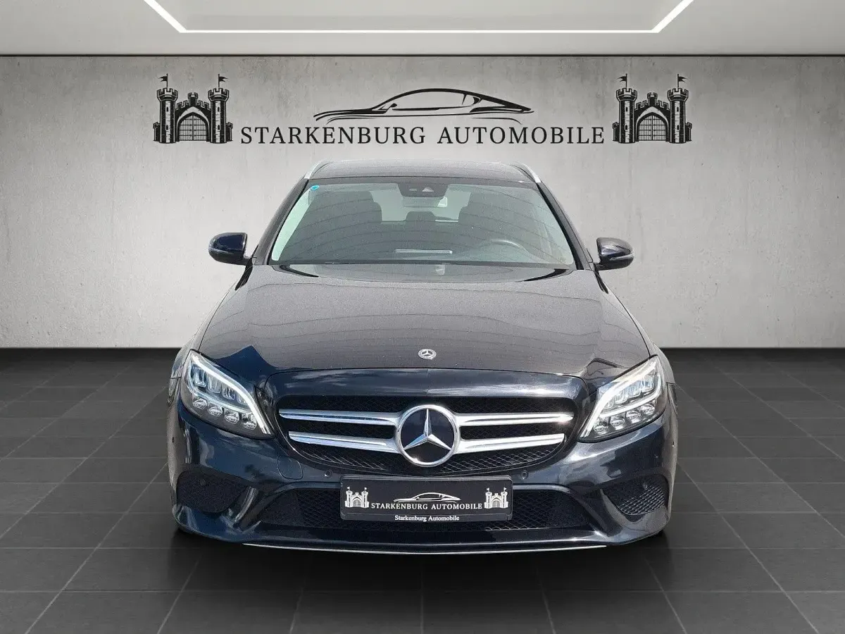 Gebraucht Mercedes C200 Avantgarde 150 PS (110 kW) 2018 Schwarz Kombi