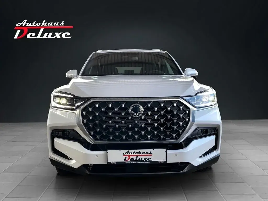 Gebraucht SsangYong Rexton Sapphire 203 PS (149 kW) 2022 Weiß SUV