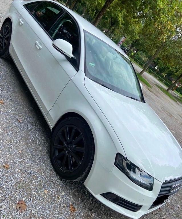 Gebraucht Audi A4 Ambiente 160 PS (117 kW) 2009 Weiß Limousine