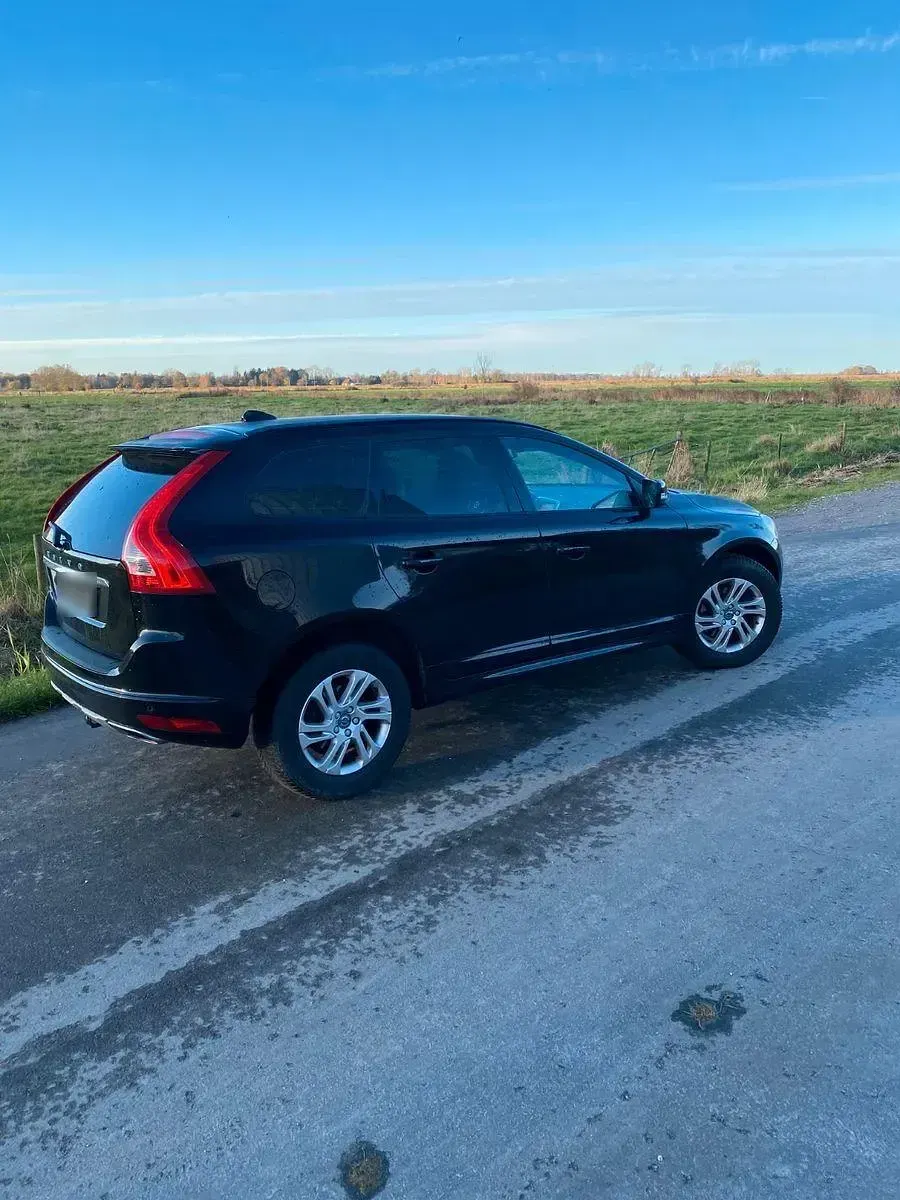 Gebraucht Volvo XC60 190 PS (139 kW) 2017 Schwarz SUV