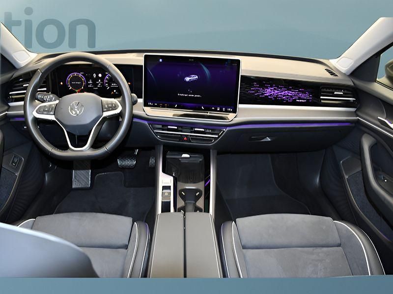 Gebraucht VW Passat 150 PS (110 kW) 2024 Grau Kombi