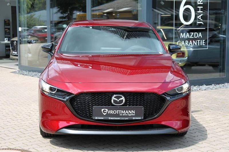 Rot Neu 2025 Mazda 3 Homura-Line Limousine | 26.470 € (Guter Preis) - Bild 1/4