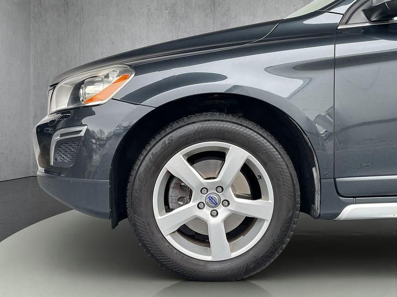 Gebraucht Volvo XC60 R-Design 163 PS (119 kW) 2012 Grau SUV