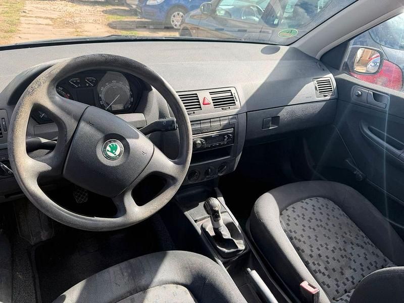 Gebraucht Skoda Fabia Classic 54 PS (39 kW) 2006 Grau Limousine