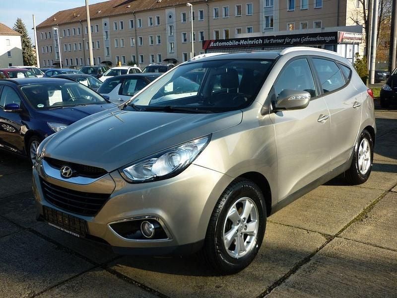 Gebraucht Hyundai ix35 Style 163 PS (119 kW) 2011 Sirius silver SUV