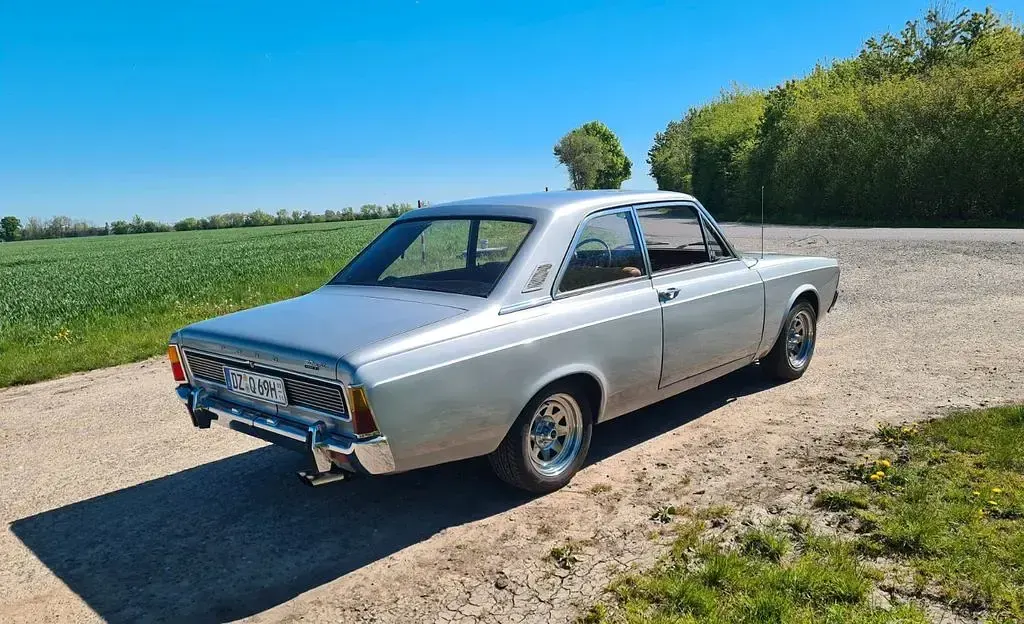 Gebraucht Ford Taunus 129 PS (94 kW) 1968 Silber Limousine