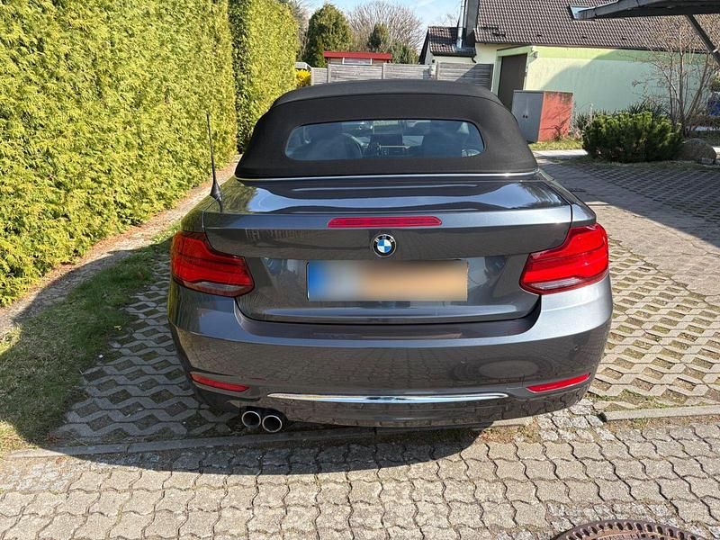 Gebraucht BMW 230 Luxury Line 252 PS (185 kW) 2018 Grau Cabrio