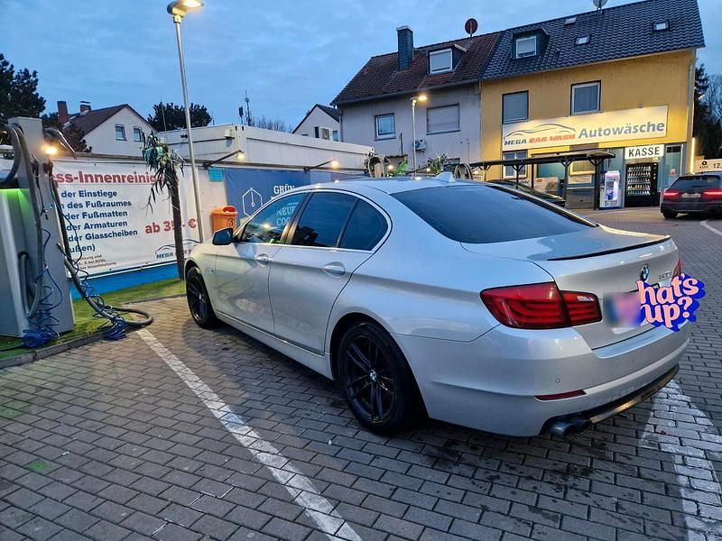 Usata BMW 520 184 CV (135 kW) 2012 Argento Berlina
