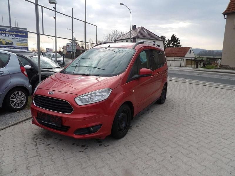 Gebraucht Ford Tourneo Courier Titanium 101 PS (74 kW) 2014 Orange Van / Kleinbus