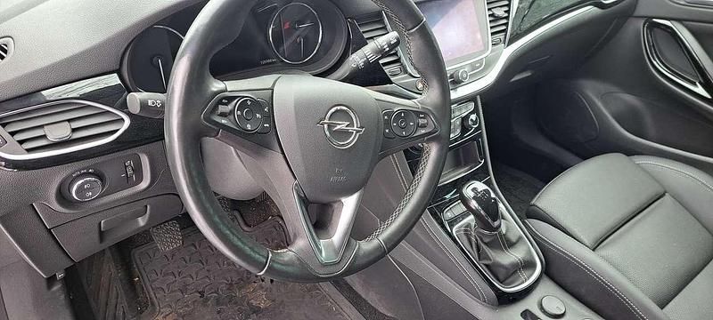 Gebraucht Opel Astra Basis 131 PS (96 kW) 2020 Schwarz Kombi