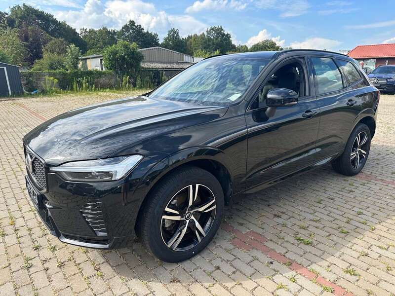 Onyx black / metallic Gebraucht 2022 Volvo XC60 R-Design SUV | 34.900 € (Guter Preis) - Bild 1/4