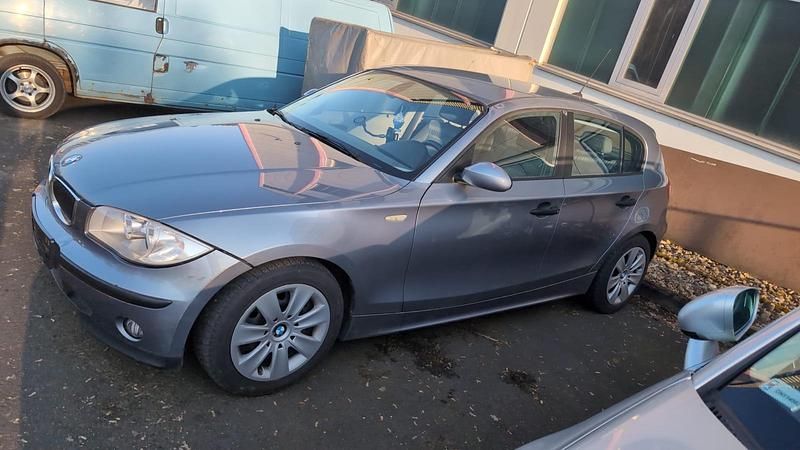 Gebraucht BMW 118 122 PS (89 kW) 2005 Kleinwagen