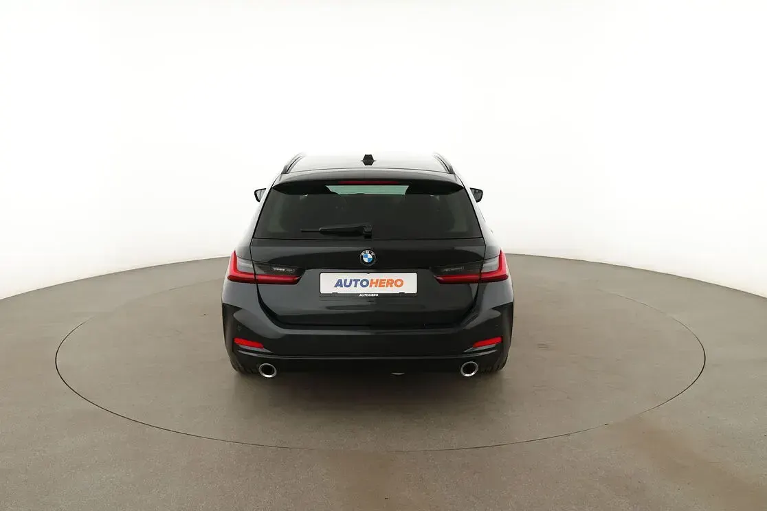 Gebraucht BMW 320 2023 Schwarz Kombi