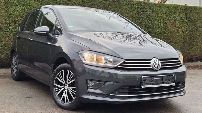Grau Gebraucht 2017 VW Golf Sportsvan Allstar Van / Kleinbus | 9.900 € - Bild 1/4
