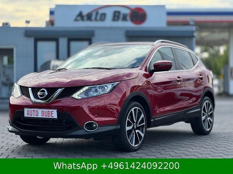 New red (m) Gebraucht 2015 Nissan Qashqai 360º SUV | 13.900 € (Fairer Preis) - Bild 1/4