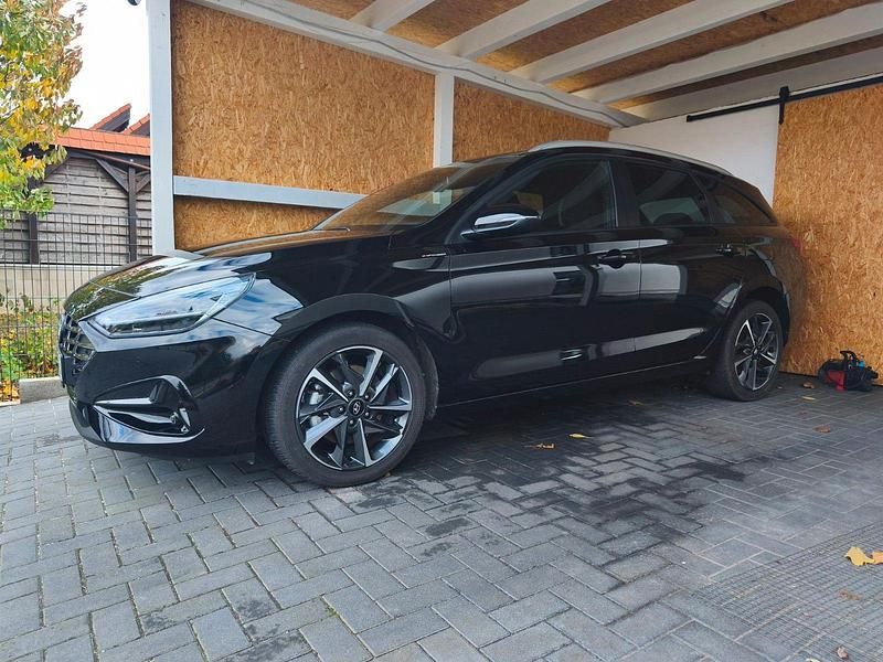 Schwarz Gebraucht 2024 Hyundai i30 GO! Kombi | 19.000 € (Guter Preis) - Bild 1/4