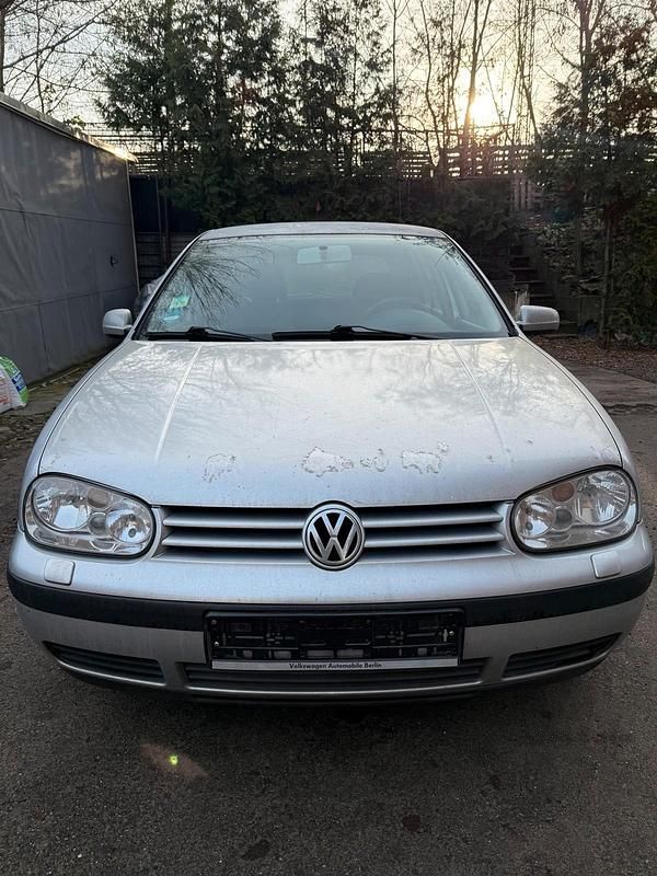 Silber Gebraucht 2000 VW Golf Limousine | 1.499 € (Guter Preis) - Bild 1/4