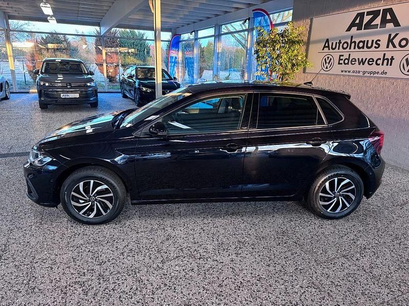 Neu VW Polo Life 95 PS (69 kW) 2025 Schwarz Limousine