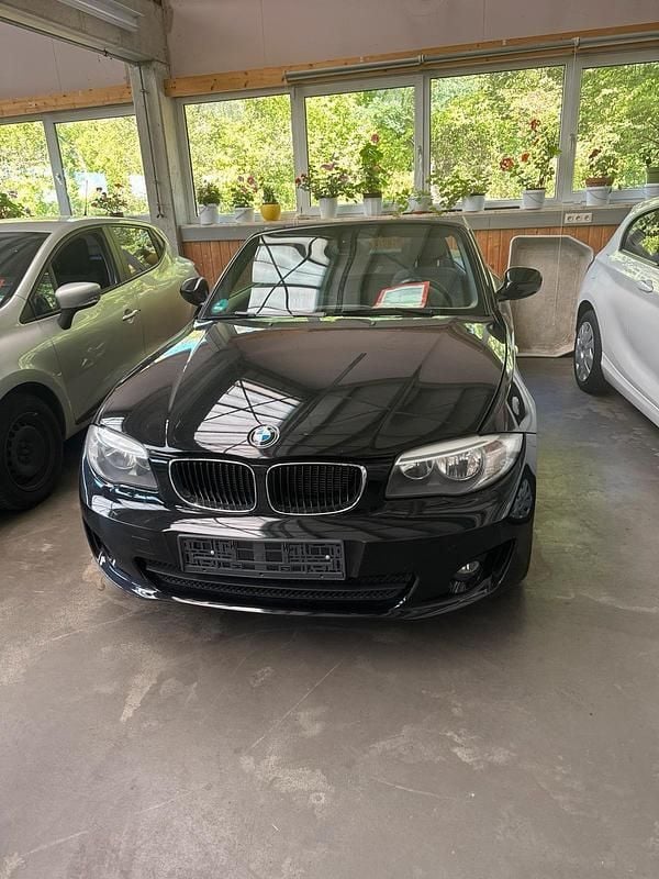 Schwarz Gebraucht 2012 BMW 118 Cabriolet Cabrio | 6.950 € (Superpreis) - Bild 1/4