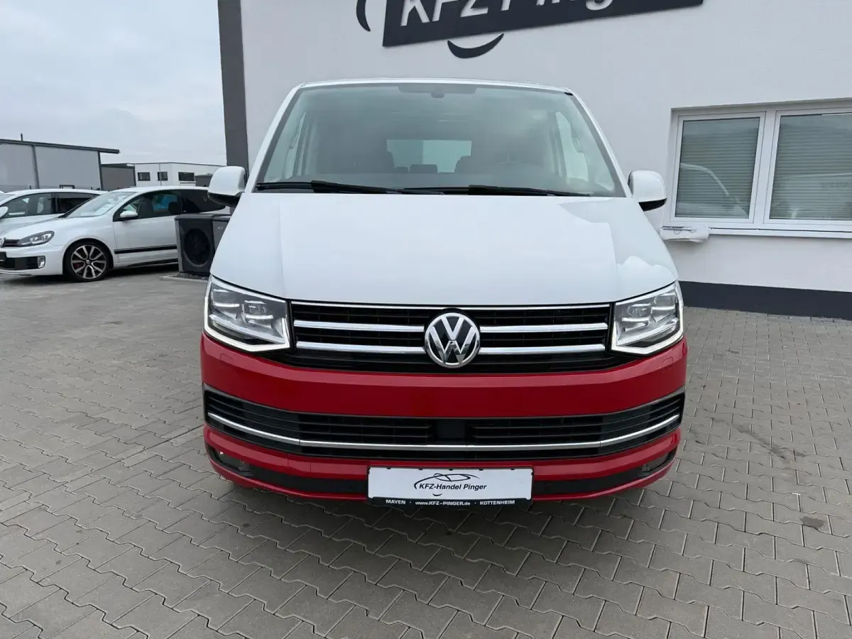Gebraucht VW Multivan Highline 150 PS (110 kW) 2016 Weiß/rot Van / Kleinbus