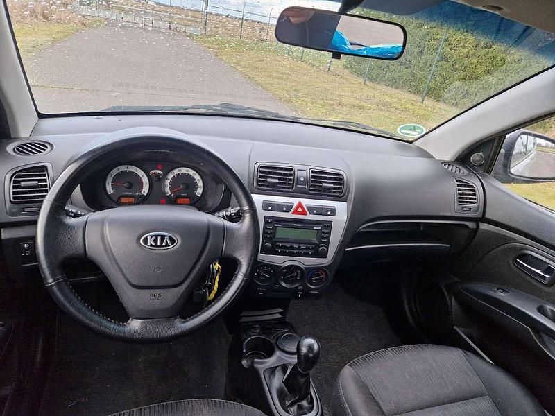 Gebraucht Kia Picanto 65 PS (47 kW) 2008 Silber Kleinwagen
