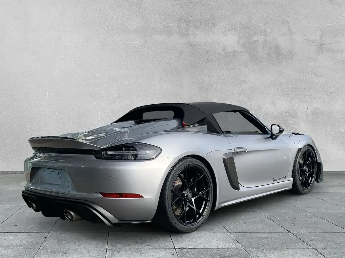 Neu Porsche 718 500 PS (367 kW) 2025 Silber Cabrio