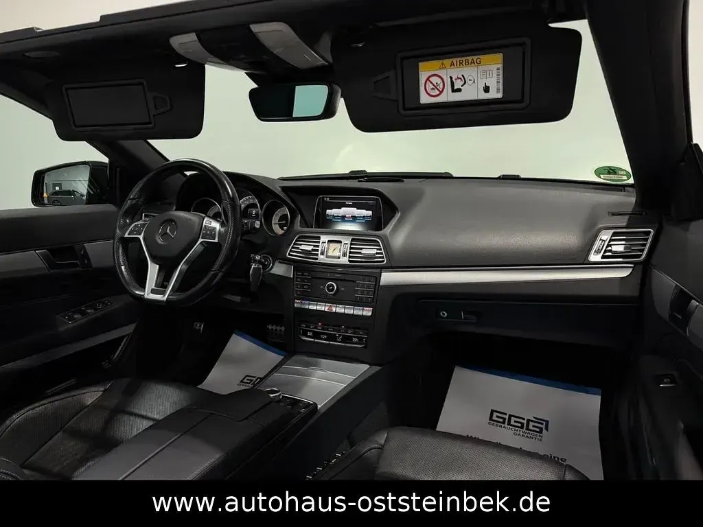 Usado Mercedes E220 AMG line 170 CV (125 kW) 2017 Negro Descapotable
