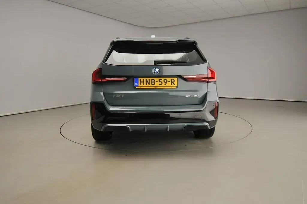 Gebraucht BMW iX1 M Sport 225 kW (306 PS) 2025 Grün SUV