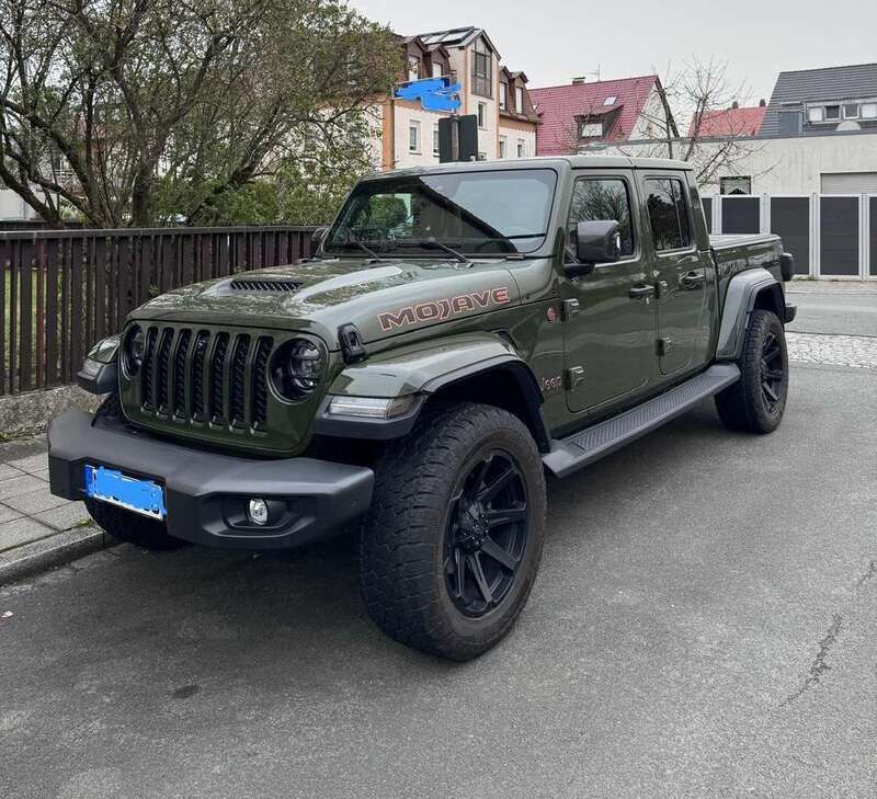 Grün Gebraucht 2021 Jeep Gladiator Overland SUV | 54.000 € (Fairer Preis) - Bild 1/4