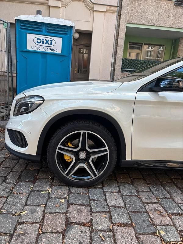 Gebraucht Mercedes GLA250 AMG line 211 PS (155 kW) 2015 Weiß SUV