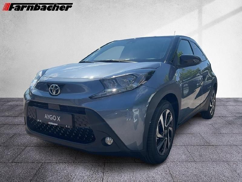 Grau Gebraucht 2025 Toyota Aygo X SUV | 18.290 € (Fairer Preis) - Bild 1/4